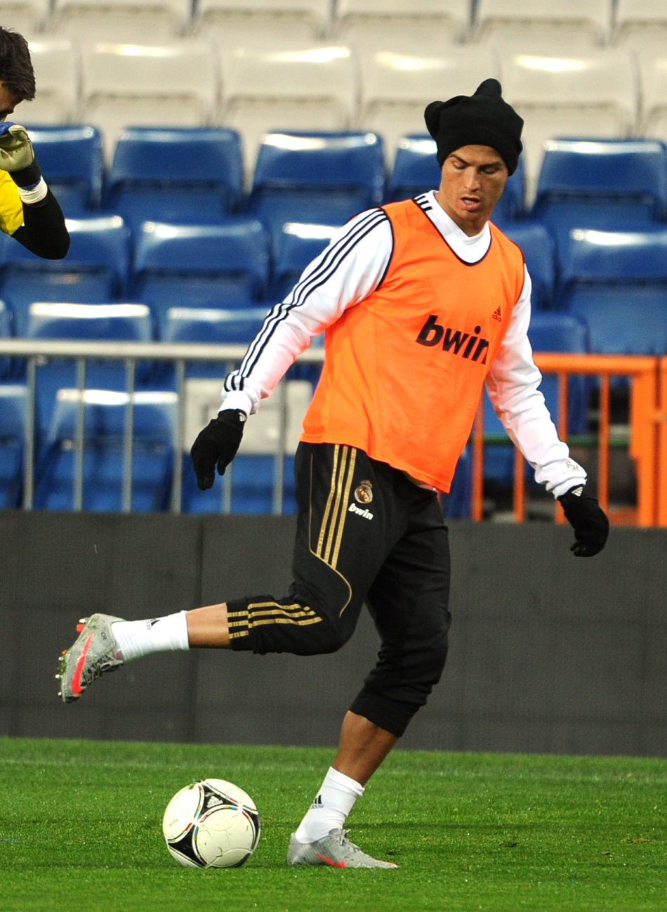 包含金州勇士内部会议纪要流出——集结日再遭质疑;国王杯使命明确;数据趋势出现新变化的词条 包含金州勇士内部会议纪要流出——集结日再遭质疑;国王杯使命明确;数据趋势出现新变化的词条